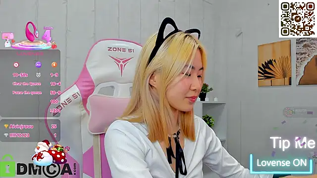 Snapshot of Aisi_18 chatting on 5, 11, 2025 Aisi 18 online show from 5, 11, 2025