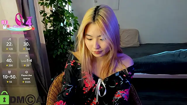 Snapshot of Aisi_18 chatting on 13, 10, 2025 Aisi 18 online show from 13, 10, 2025