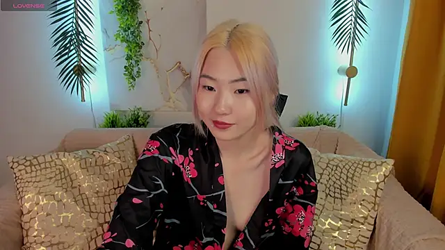 Snapshot of Aisi_18 chatting on 17, 9, 2025 Aisi 18 online show from 17, 9, 2025