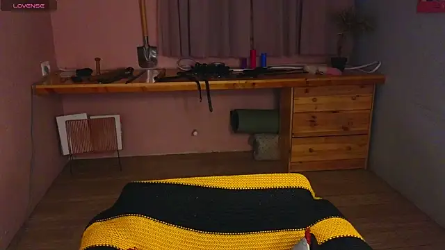laracroftmansion online show from 26, 5, 2026
