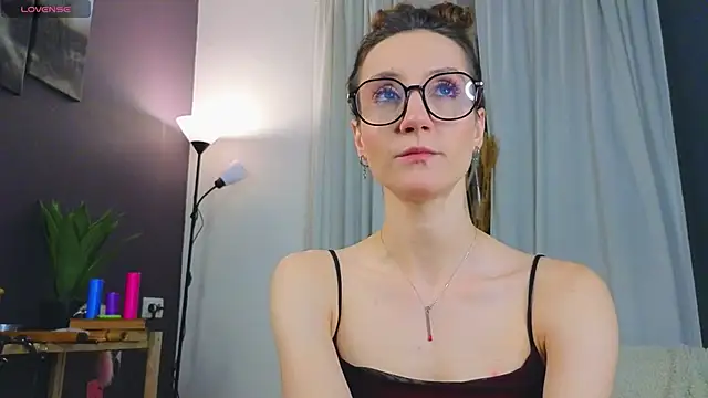 laracroftmansion online show from 27, 5, 2026