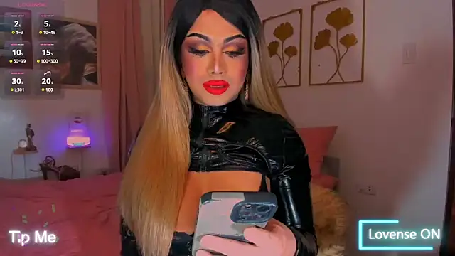 MeduzaCampbell online show from 10, 9, 2025