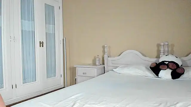 suzysuza online show from 3, 10, 2025