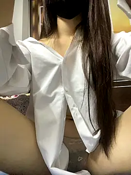 Snapshot of Leyleisanmay chatting on 5, 11, 2025 Leyleisanmay online show from 5, 11, 2025