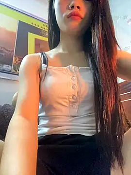 Snapshot of Leyleisanmay chatting on 12, 11, 2025 Leyleisanmay online show from 12, 11, 2025