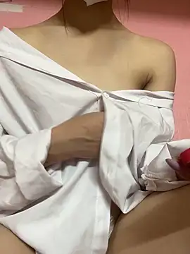 Snapshot of Leyleisanmay chatting on 13, 9, 2025 Leyleisanmay online show from 13, 9, 2025