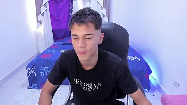 Aron Boyy online show from 22, 10, 2025