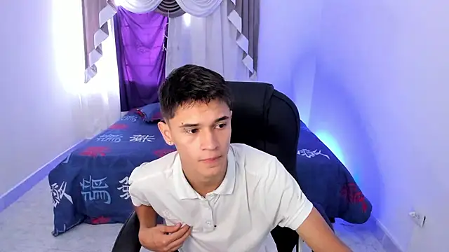 Aron Boyy online show from 6, 10, 2025