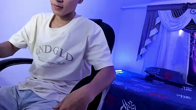 Aron Boyy online show from 3, 10, 2025