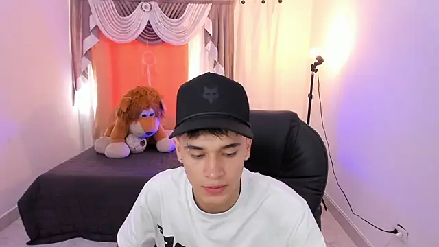 Aron Boyy online show from 28, 3, 2026