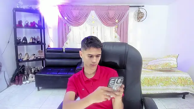 Aron Boyy online show from 12, 9, 2025