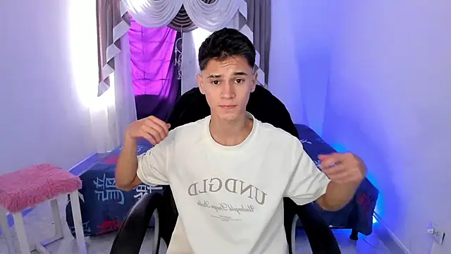 Aron Boyy online show from 11, 10, 2025