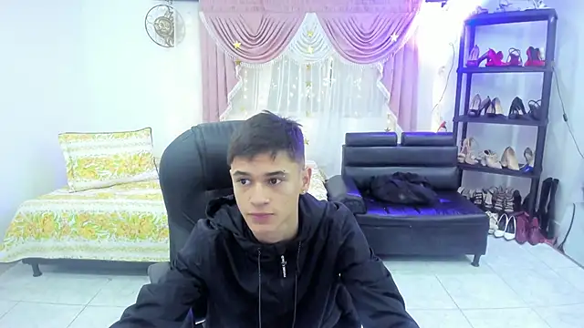 Aron Boyy online show from 11, 9, 2025