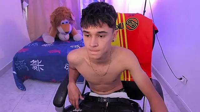 Aron Boyy online show from 10, 4, 2026