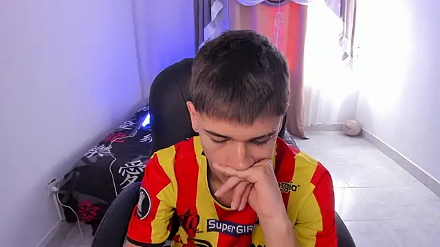 Aron Boyy online show from 26, 11, 2025