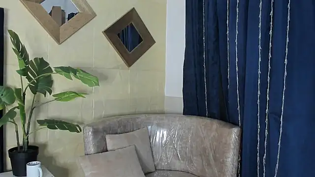 Snapshot of Valery_Brand chatting on 8, 7, 2026 Valery Brand online show from 8, 7, 2026