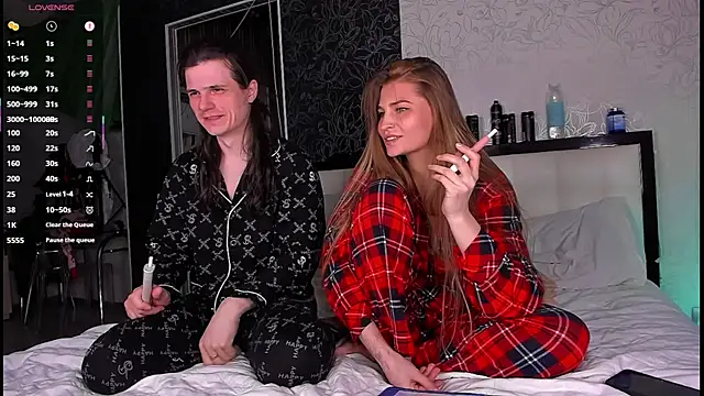 Kimberly Wolker online show from 20, 4, 2026