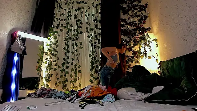 Kimberly Wolker online show from 23, 11, 2025