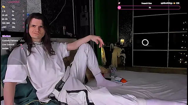 Kimberly Wolker online show from 3, 4, 2026