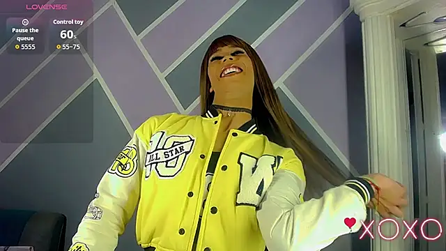 Snapshot of Anne_Zulb chatting on 11, 10, 2025 Anne Zulb online show from 11, 10, 2025