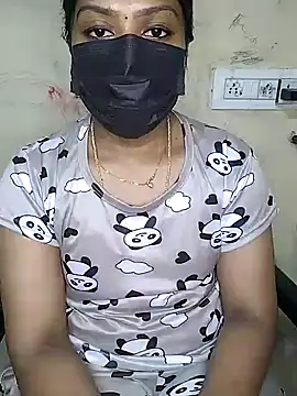 Snapshot of Tamil_Attitude_queen chatting on 18, 10, 2025 Tamil Attitude queen online show from 18, 10, 2025