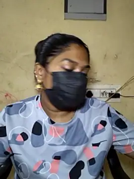 Snapshot of Tamil_Attitude_queen chatting on 15, 4, 2026 Tamil Attitude queen online show from 15, 4, 2026