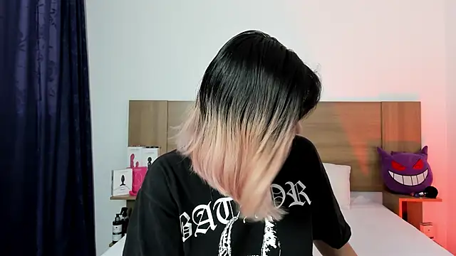 Akatsumi  online show from 3, 10, 2025