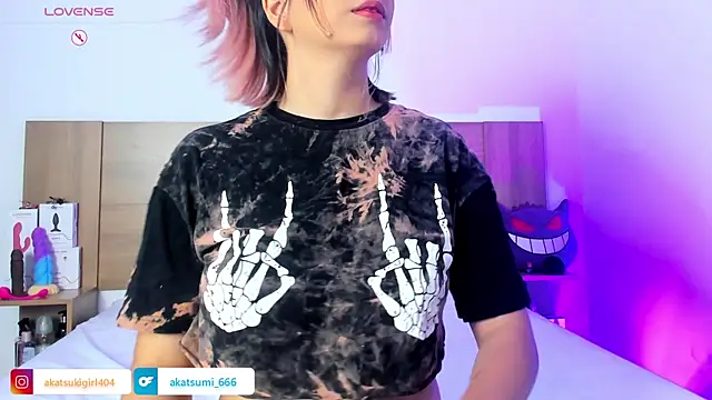 Akatsumi  online show from 18, 9, 2025