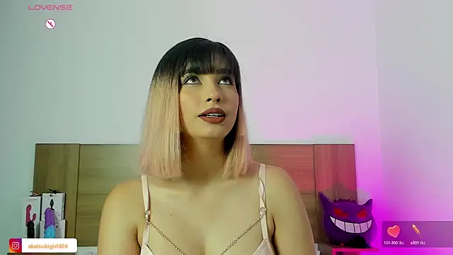 Akatsumi  online show from 10, 9, 2025