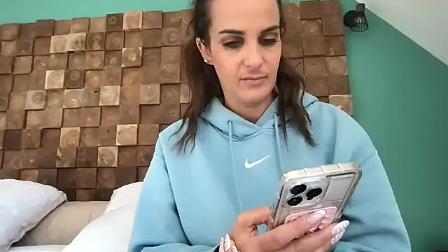 AmyStone   online show from 1, 10, 2025