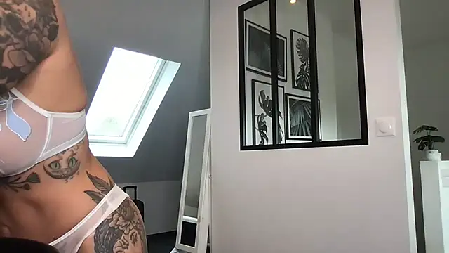 AmyStone   online show from 6, 2, 2026