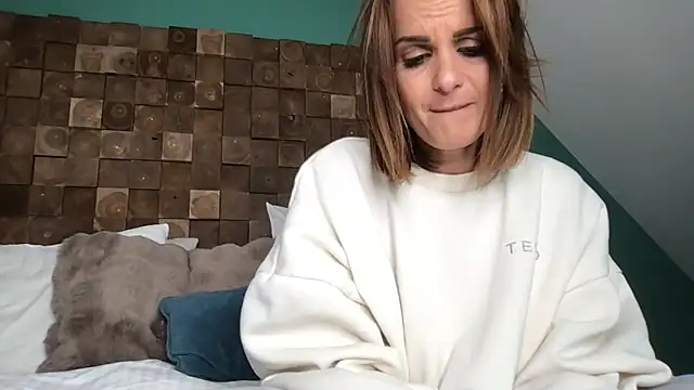AmyStone   online show from 19, 5, 2026
