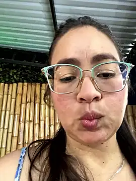 alissonbronw     online show from 13, 1, 2026