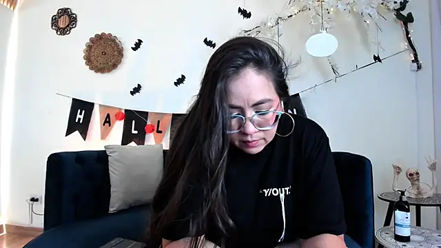 alissonbronw     online show from 15, 10, 2025