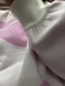 Sky Cutie online show from 20, 10, 2025