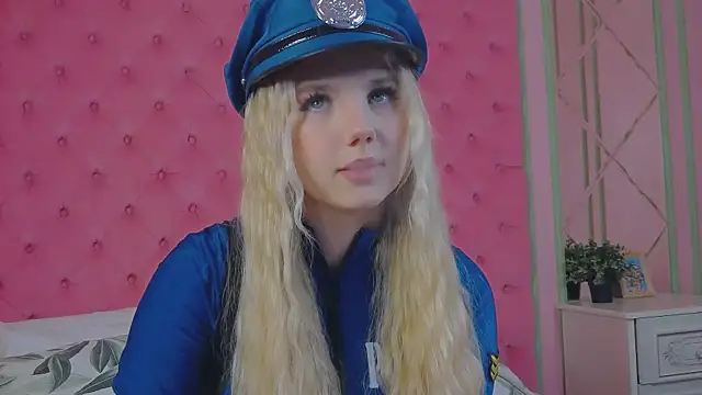 Sky Cutie online show from 14, 10, 2025