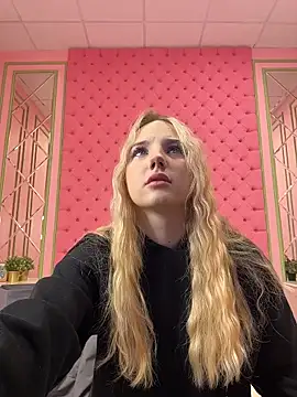 Sky Cutie online show from 12, 11, 2025