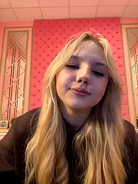 Sky Cutie online show from 18, 10, 2025