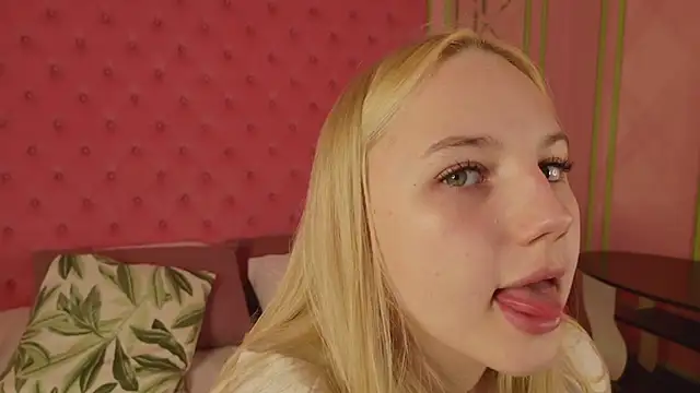 Sky Cutie online show from 30, 6, 2026