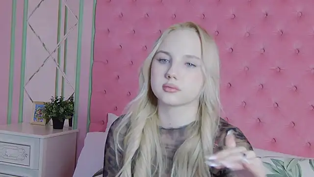 Sky Cutie online show from 2, 4, 2026