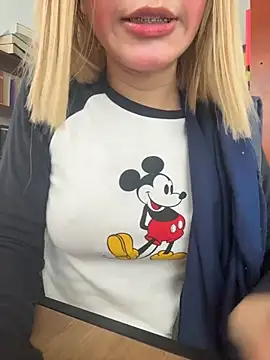 SweetBunnyGF online show from 4, 3, 2026