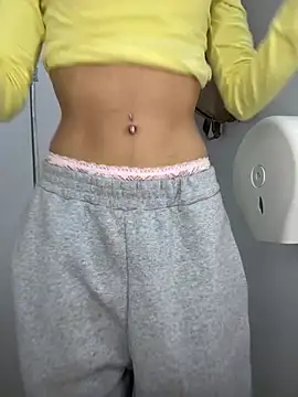 Snapshot of SweetBunnyGF chatting on 25, 2, 2026 SweetBunnyGF online show from 25, 2, 2026