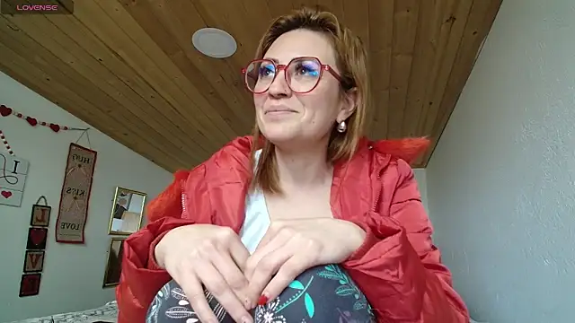 Victoria Fallon online show from 15, 4, 2026