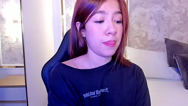 doll eyees  online show from 18, 9, 2025