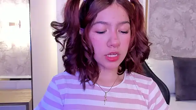 doll eyees  online show from 25, 9, 2025