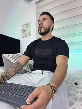 Snapshot of Thiago_Hill chatting on 20, 6, 2026 Thiago Hill online show from 20, 6, 2026