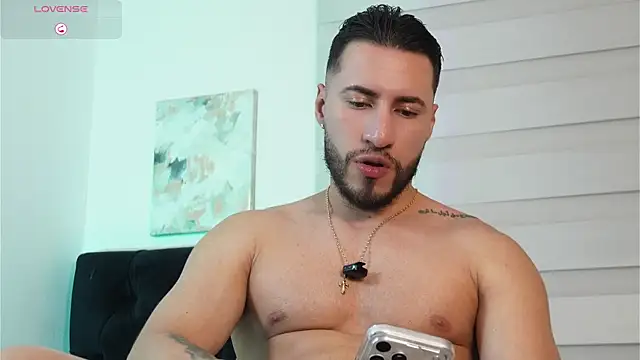 Thiago Hill online show from 7, 5, 2026