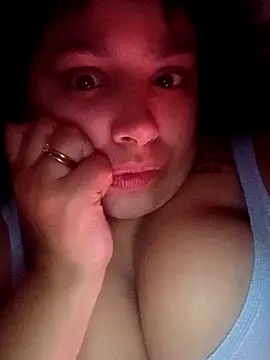 Pomelit00 online show from 5, 4, 2026