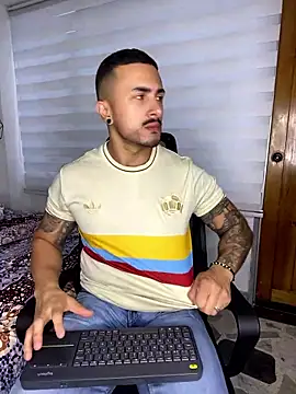 Snapshot of ALEXXX_KING chatting on 15, 1, 2026 ALEXXX KING online show from 15, 1, 2026