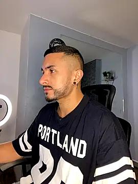 Snapshot of ALEXXX_KING chatting on 27, 9, 2025 ALEXXX KING online show from 27, 9, 2025